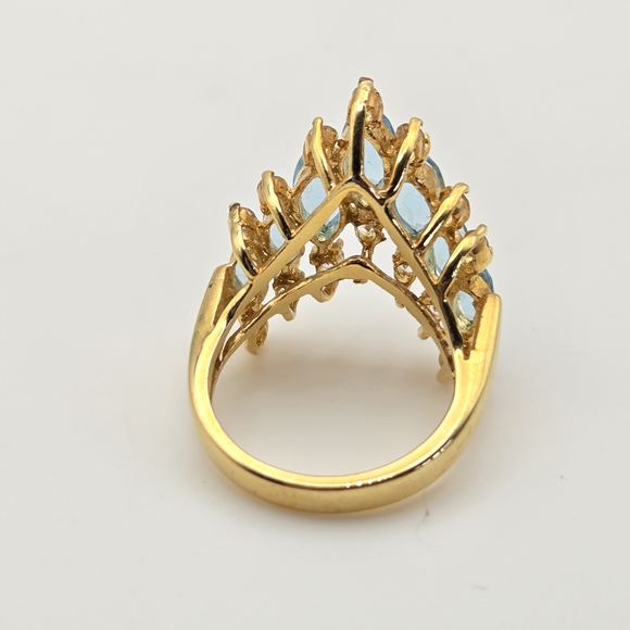 Elegant Blue Rhinestones and Cocktail Ring - Picture 9 of 10